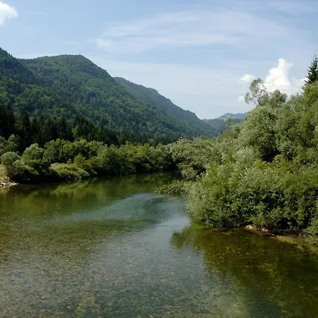 아파트 Atmosphere